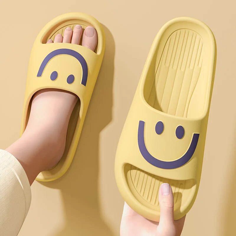 Men Shoes On - Smiley Face Cloud Slippers Dames Heren