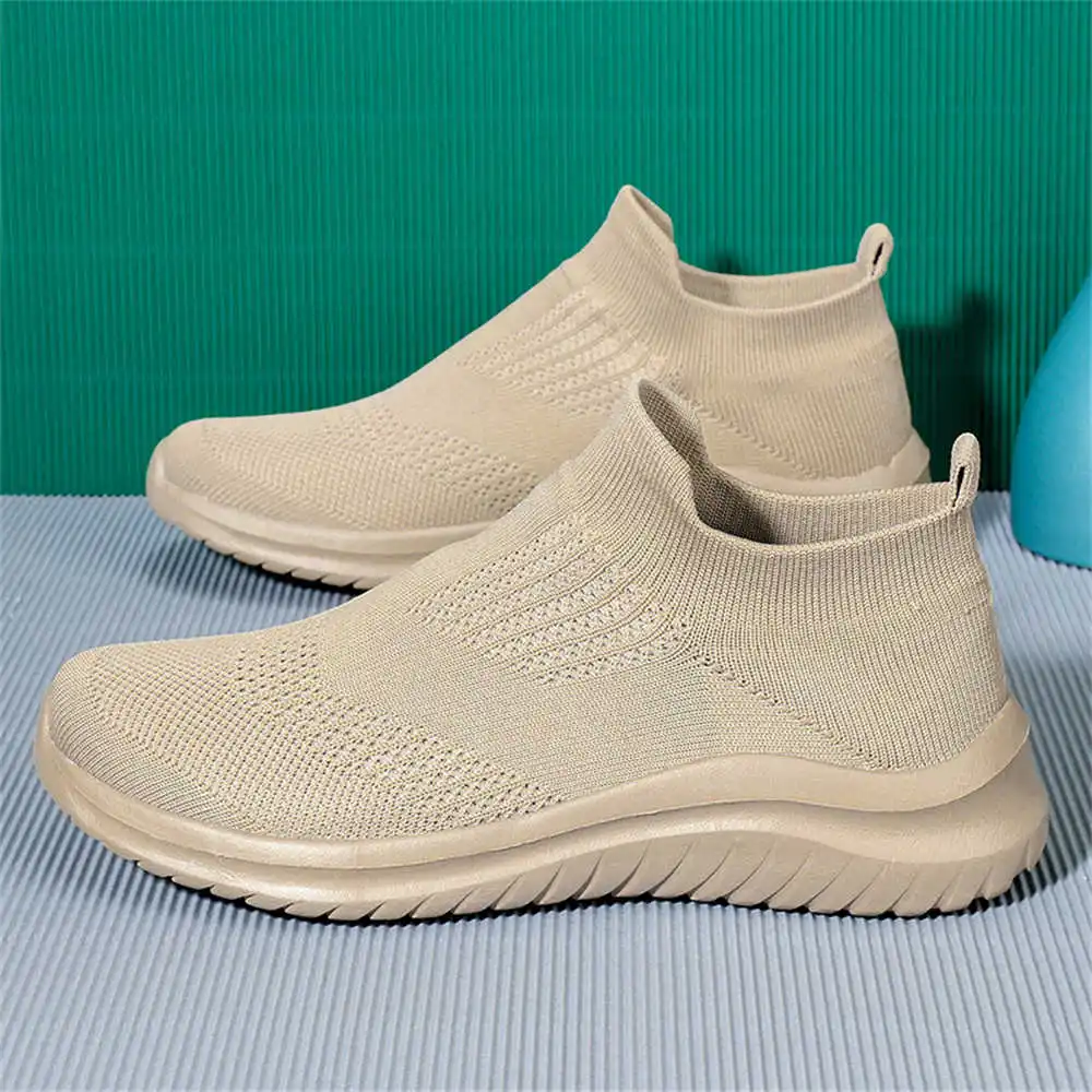 Beige Zachte Nieuwe Nieuwighei - Men'S Shoes Different Types recensie en prijs